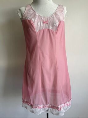 Vintage Pink Nylon Lace Slip Nightie MadMen Girlie White Lace Lingerie SEE PHOTO